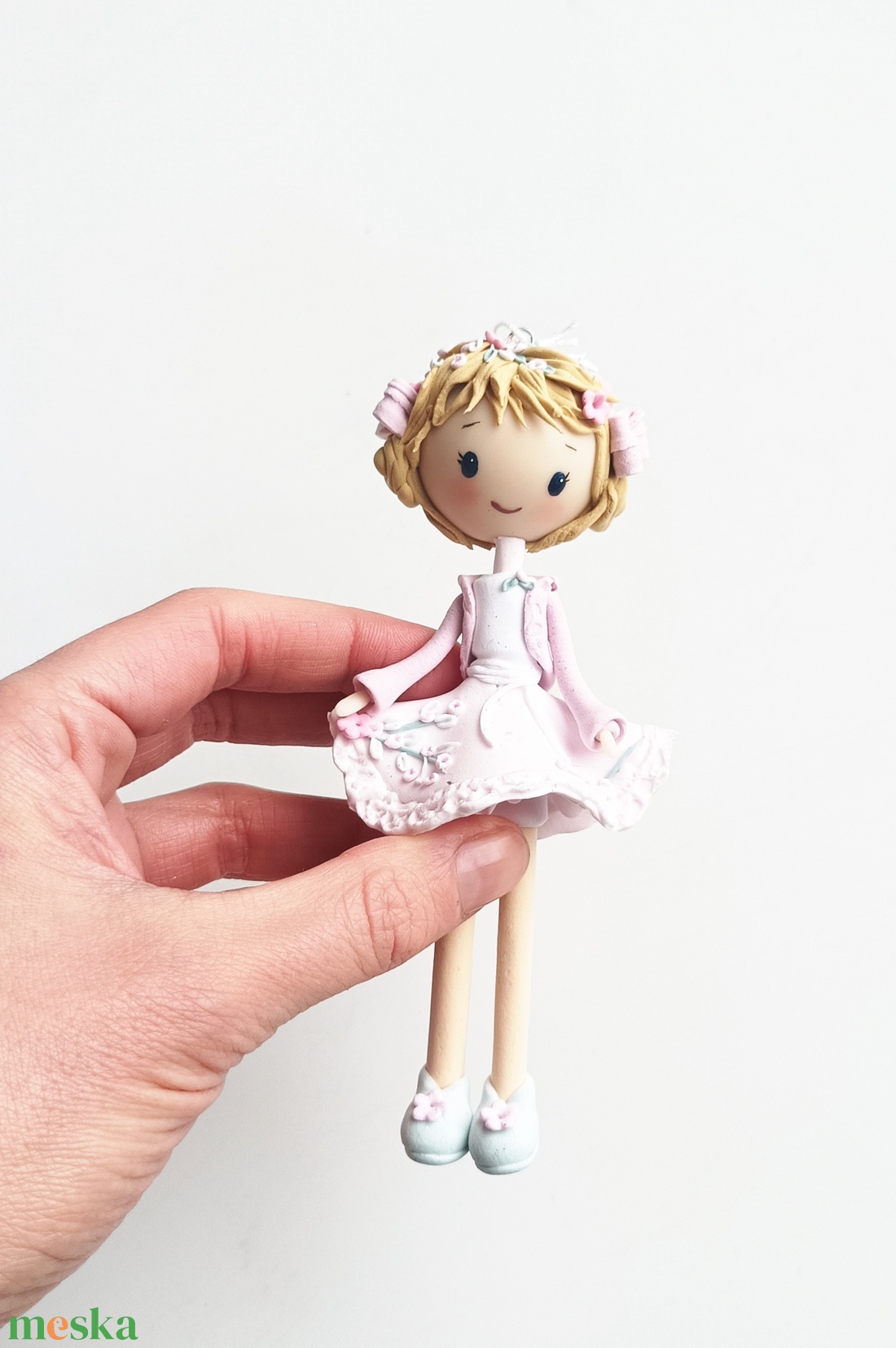 Kislány felakasztható (szőke) - otthon & életmód - dekoráció - manók - Meska.hu