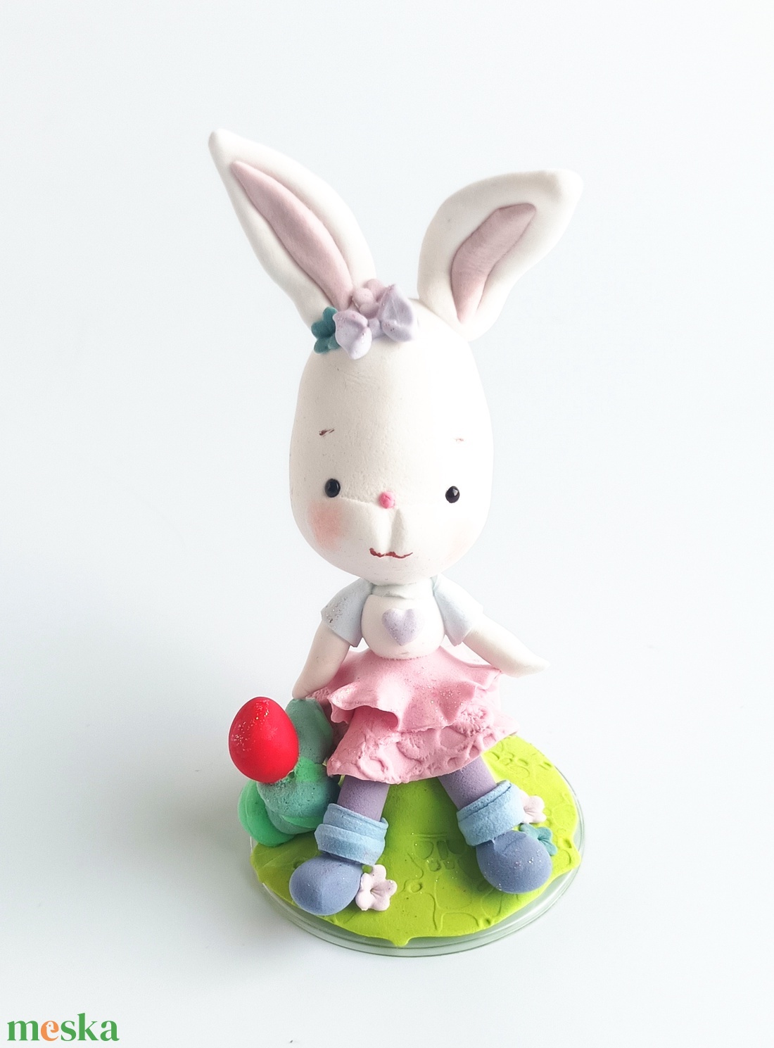 Nyuszi kislány tojással - esküvő - dekoráció - asztaldísz - Meska.hu
