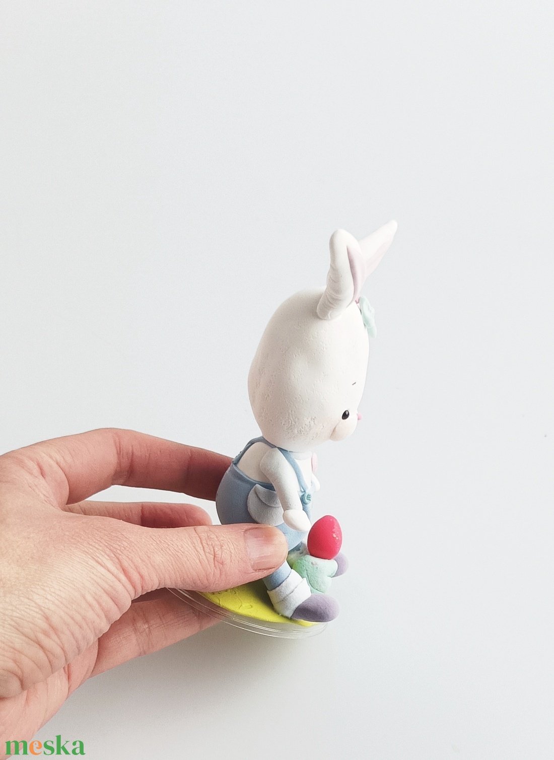 Nyuszi fiú tojással - ünnepi díszek, dekorációk - húsvéti díszek és dekorációk - húsvéti asztaldíszek - Meska.hu