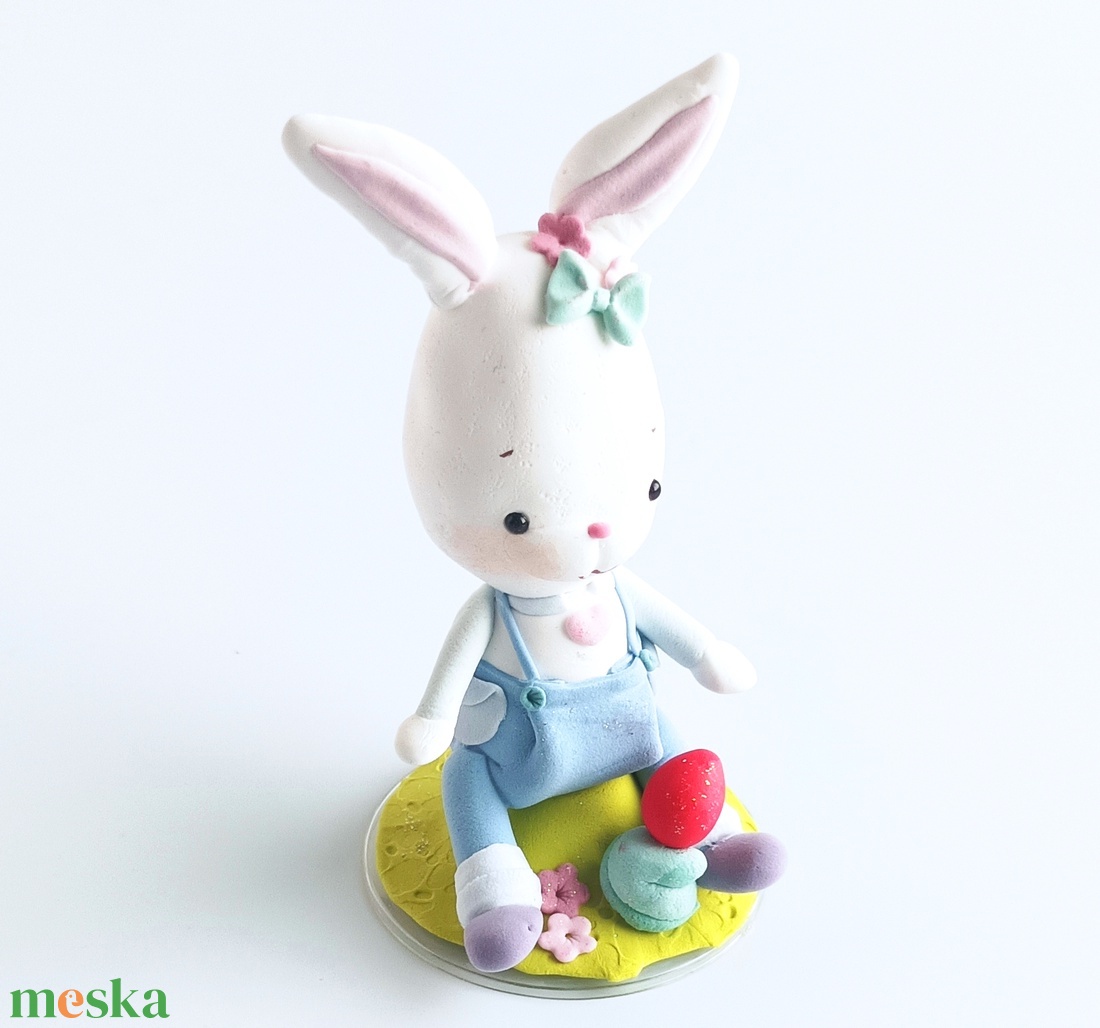 Nyuszi fiú tojással - ünnepi díszek, dekorációk - húsvéti díszek és dekorációk - húsvéti asztaldíszek - Meska.hu