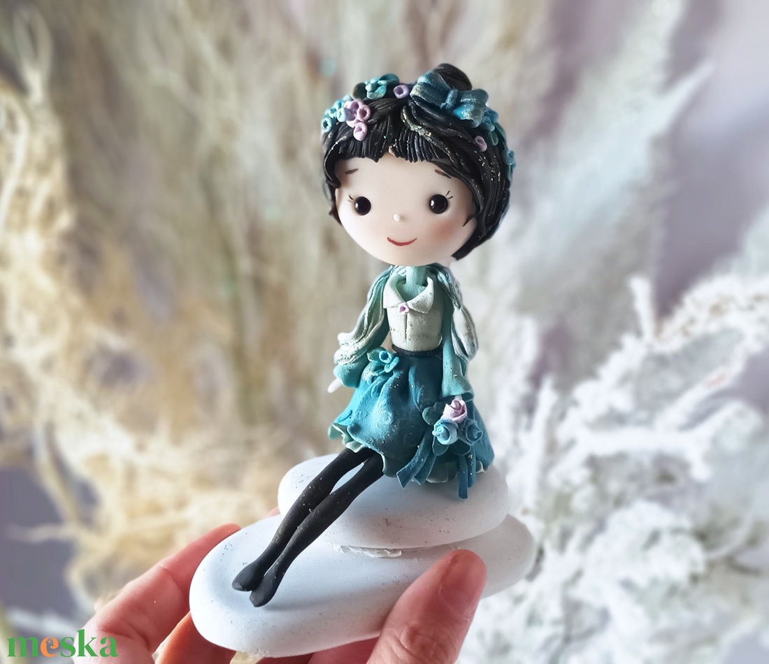 Kislány kavicson - otthon & életmód - dekoráció - dísztárgy - Meska.hu