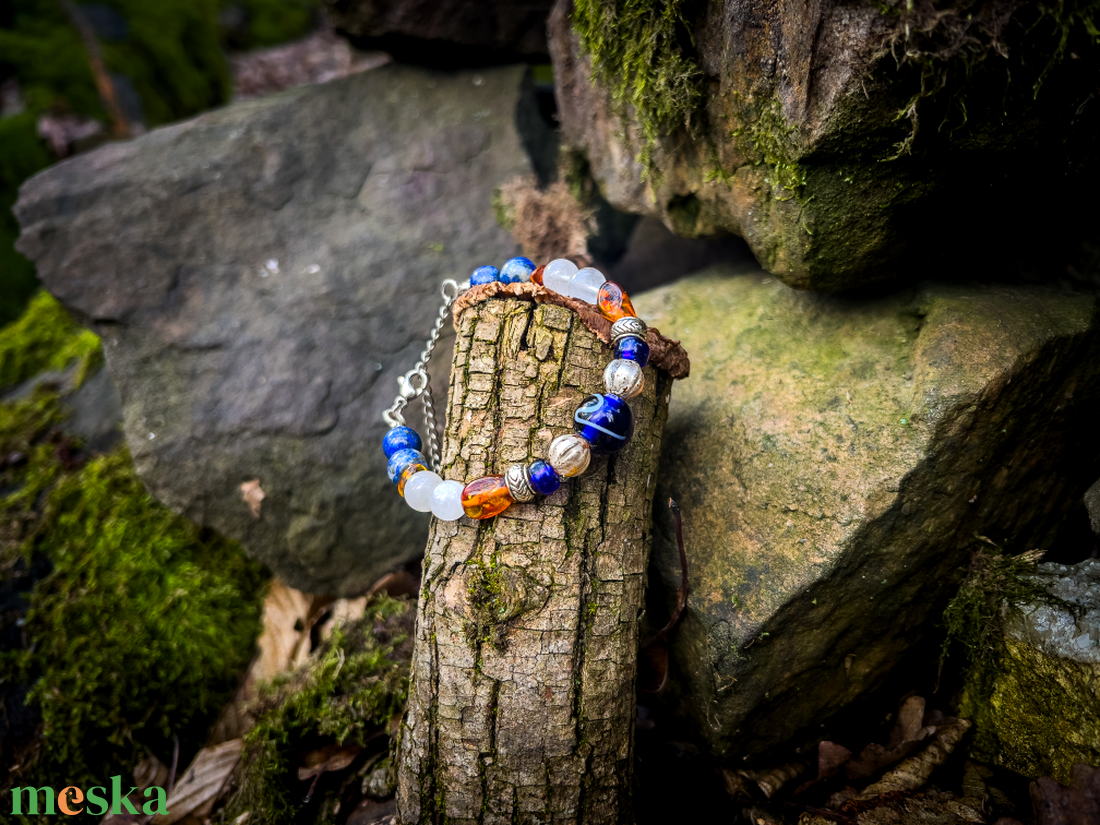 DÍSAVEGUR - Replika viking üveggyöngy karkötő ásványokkal (történelmi ihletésű) - ékszer - karkötő - gyöngyös karkötő - Meska.hu