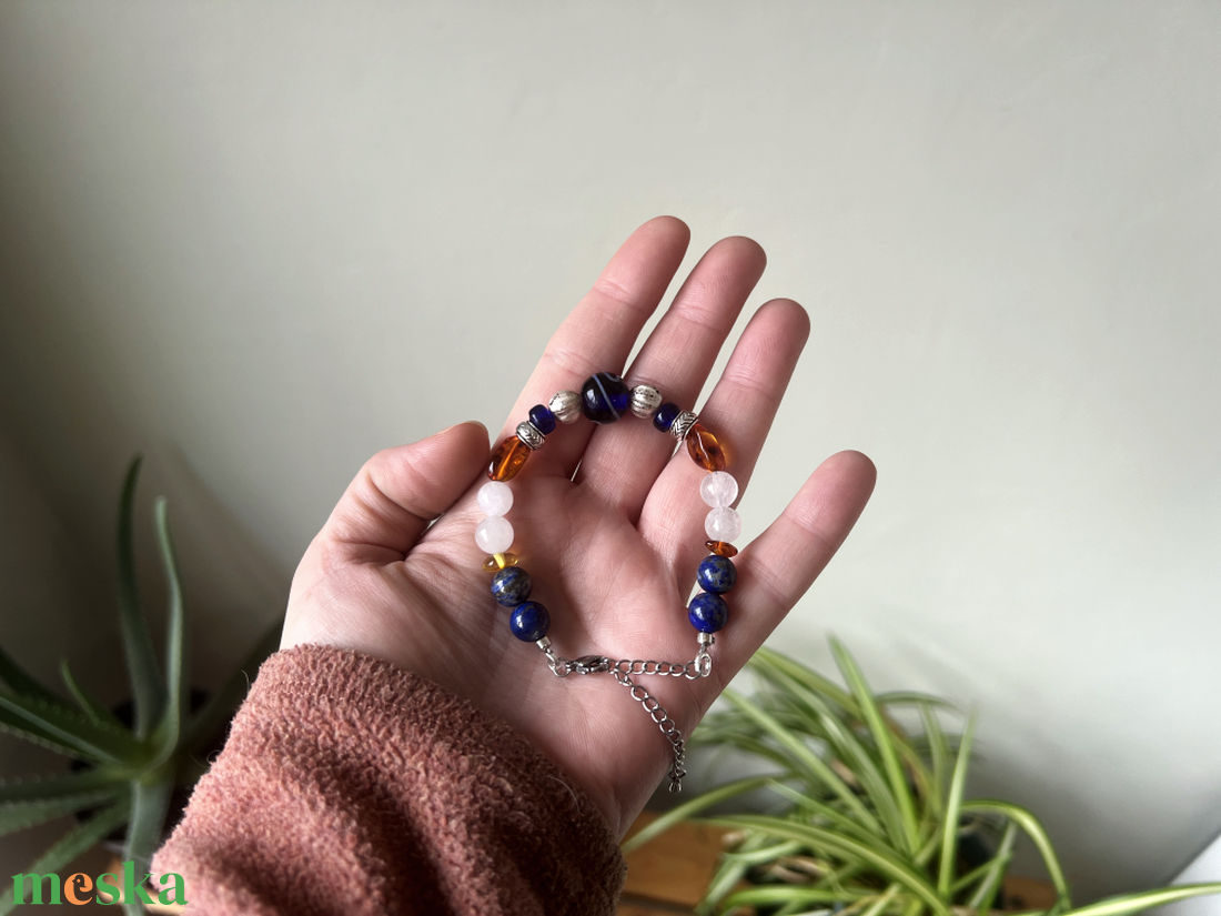 DÍSAVEGUR - Replika viking üveggyöngy karkötő ásványokkal (történelmi ihletésű) - ékszer - karkötő - gyöngyös karkötő - Meska.hu