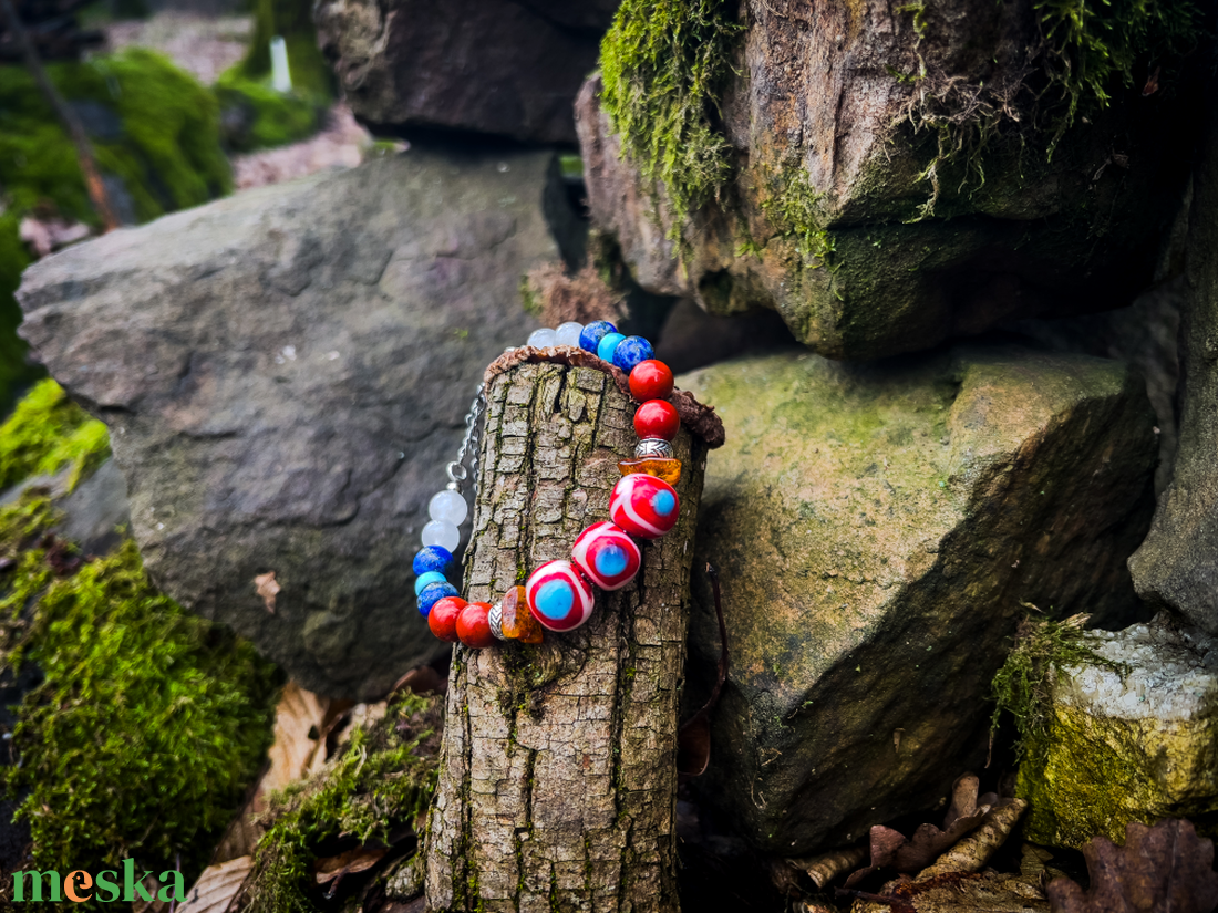 DALARFLAMMA - Replika viking üveggyöngy karkötő ásványokkal (történelmi ihletésű) - ékszer - karkötő - gyöngyös karkötő - Meska.hu