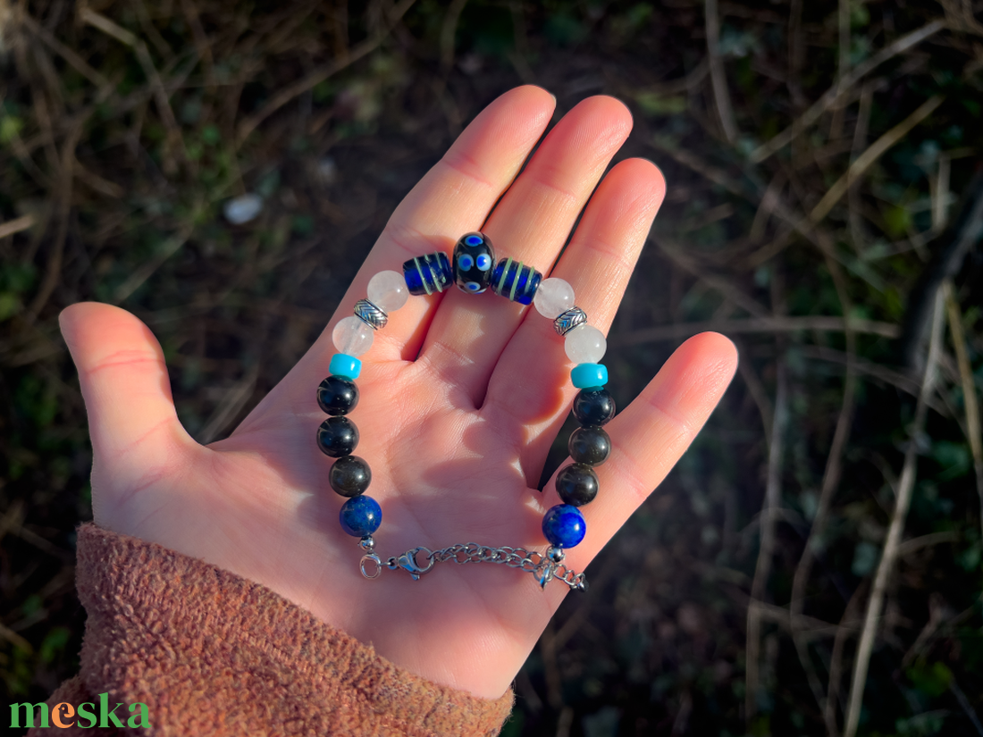 BIRKASKJÖLD - Replika viking üveggyöngy karkötő ásványokkal (történelmi ihletésű) - ékszer - karkötő - gyöngyös karkötő - Meska.hu