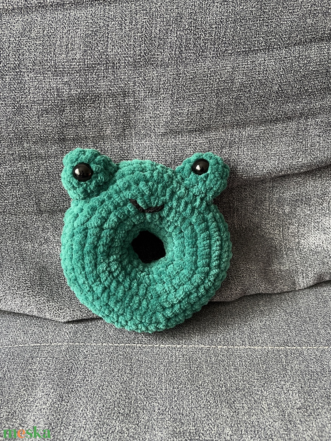 Horgolt fánk Béka - játék & sport - plüssállat & játékfigura - malac - Meska.hu