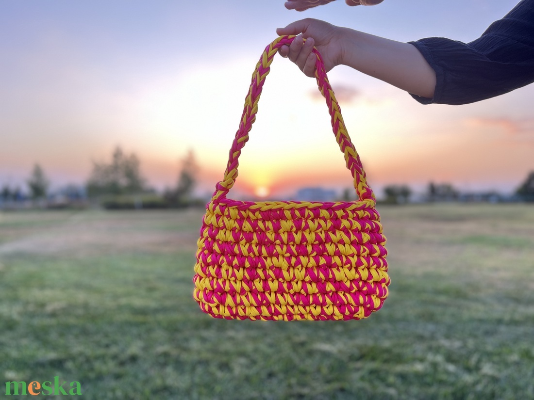 Horgolt táska  - táska & tok - kézitáska & válltáska - válltáska - Meska.hu