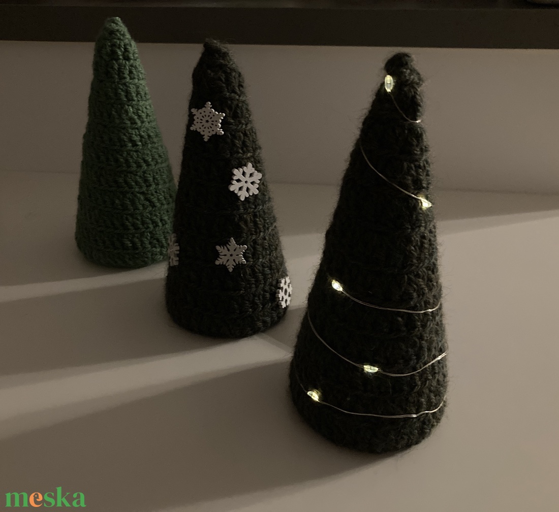 Horgolt fenyő dísz -  - Meska.hu