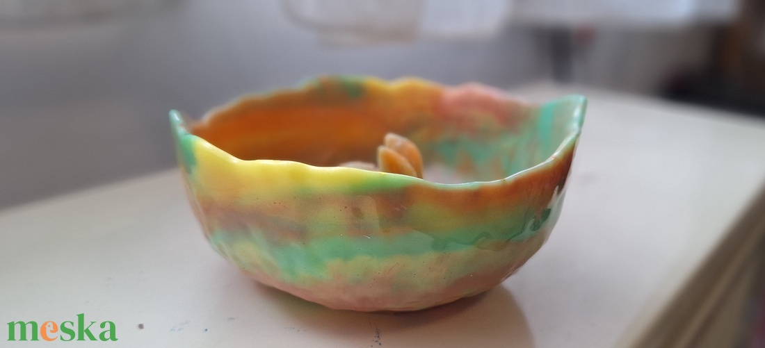 Tavaszi álom � kézzel készült gyanta tál ajándék nyuszival - ékszer - ékszertartó - ékszertartó tál - Meska.hu