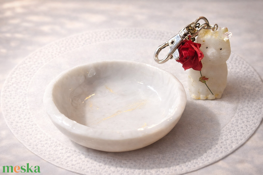 � Esküvői gyűrűtartó márvány tál � Menyasszony Cicaprütty figurával - ékszer - ékszertartó - ékszertartó tál - Meska.hu