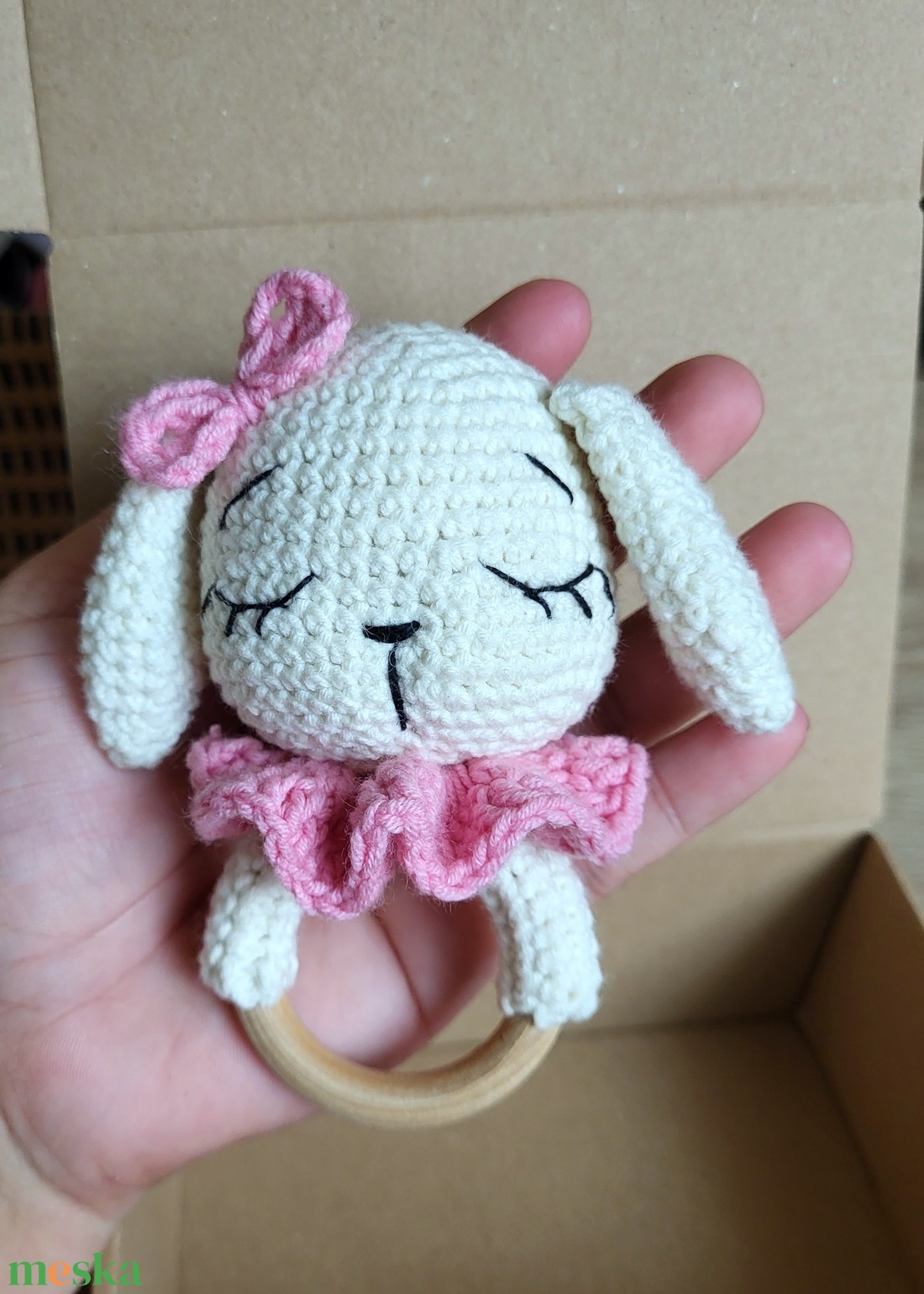 Horgolt nyuszi  csörgő amigurumi - játék & sport - 3 éves kor alattiaknak - csörgő - Meska.hu