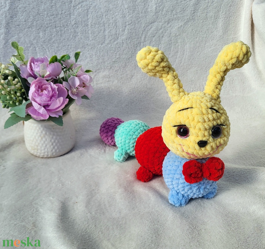 Horgolt százlábú hernyó amigurumi - játék & sport - plüssállat & játékfigura - más figura - Meska.hu