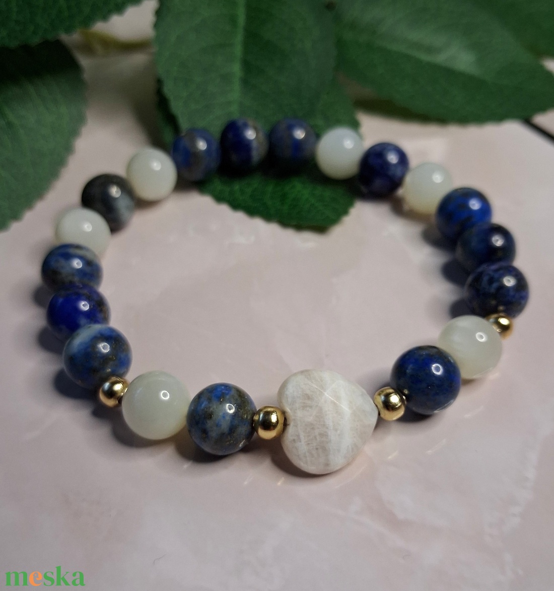 Holdkő és lápisz lazuli ásvány karkötő � fazettált holdkő szívvel - ékszer - karkötő - ásványkarkötő - Meska.hu