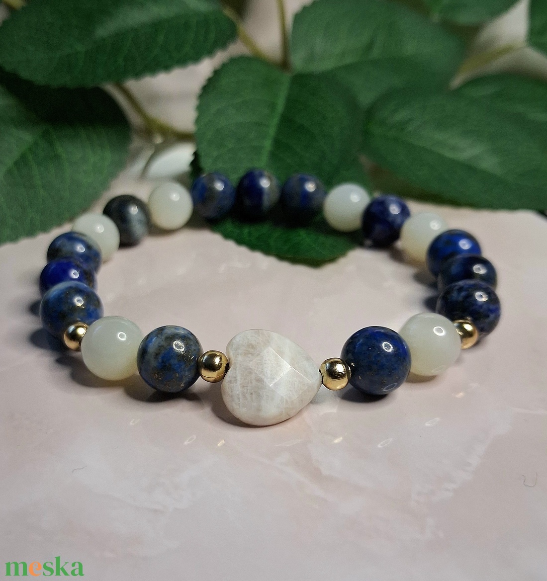 Holdkő és lápisz lazuli ásvány karkötő � fazettált holdkő szívvel - ékszer - karkötő - ásványkarkötő - Meska.hu