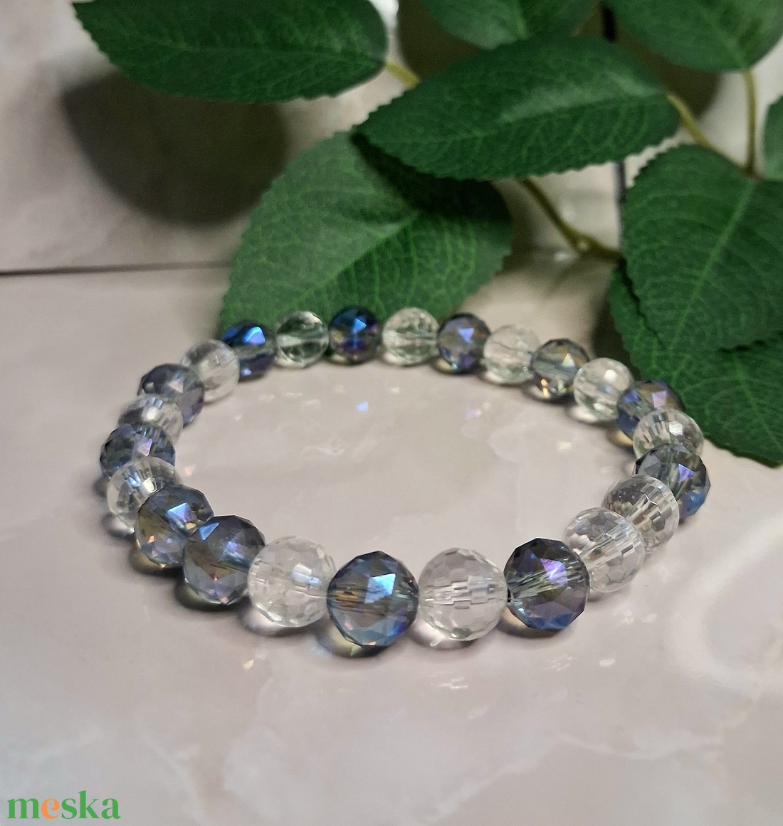 Fazettált kék aurakvarc és hegyikristály karkötő - ékszer - karkötő - ásványkarkötő - Meska.hu