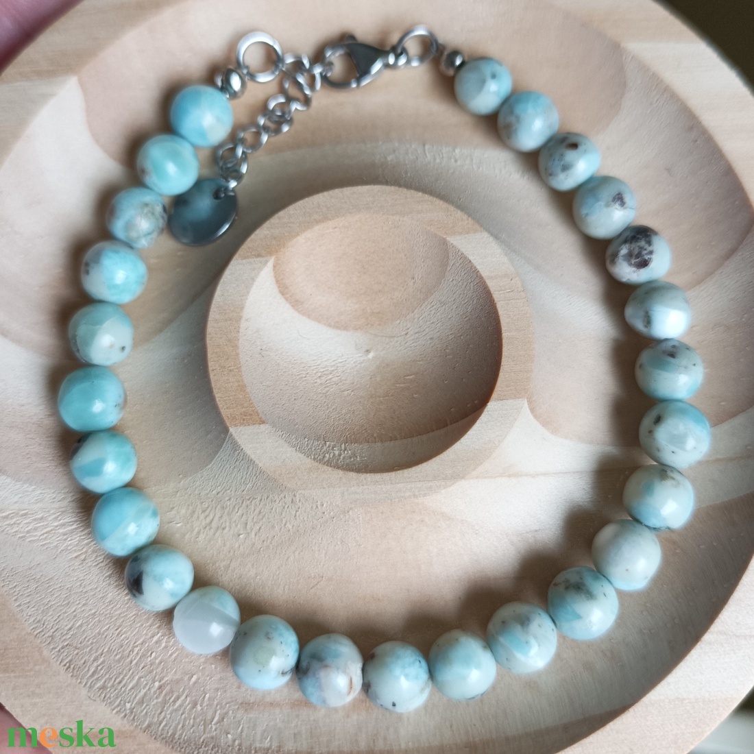 Larimar ásvány karkötő � természetes, kevert mintázatú 6 mm-es gyöngyökből - ékszer - karkötő - ásványkarkötő - Meska.hu