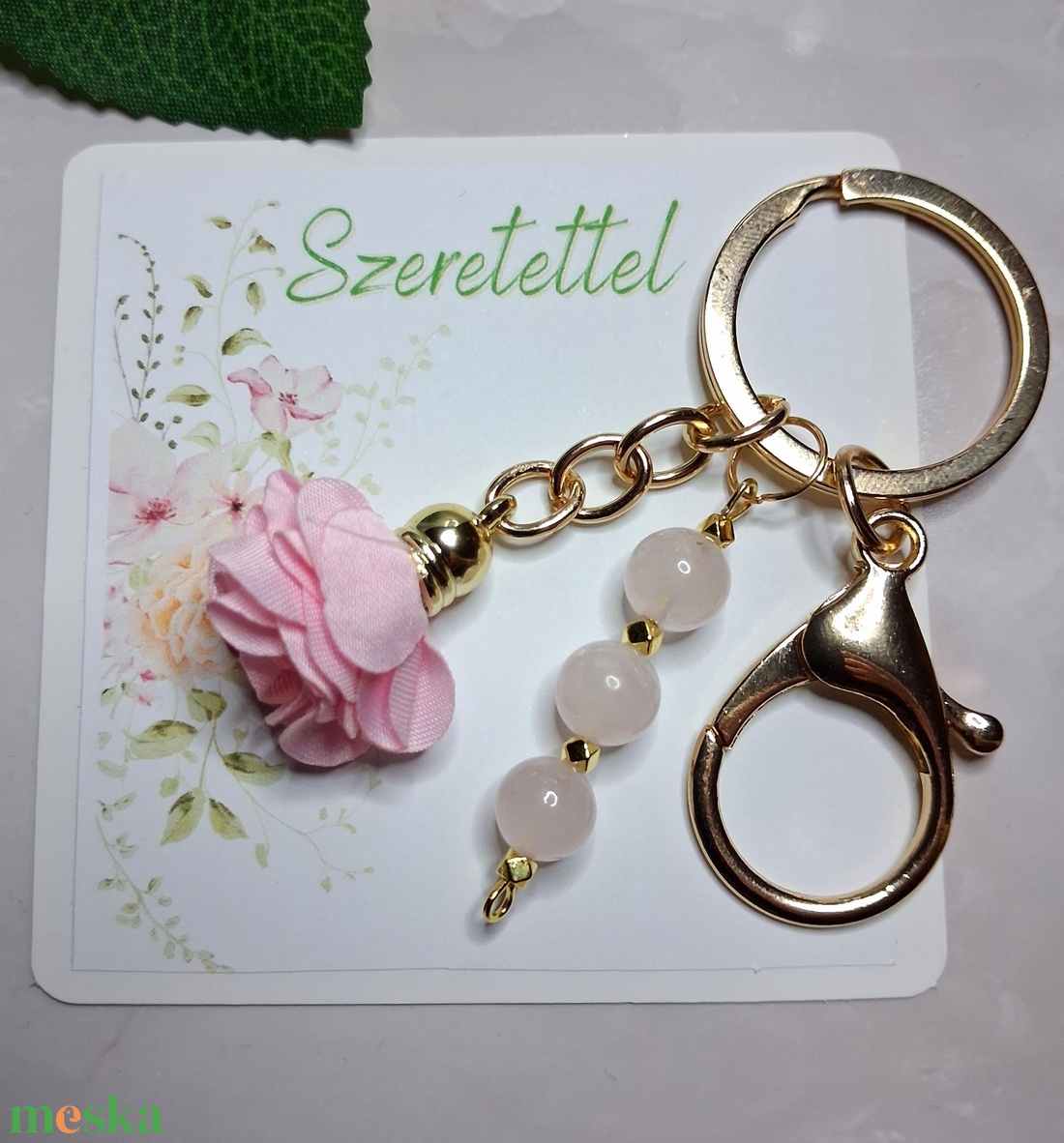 Rózsakvarc ásványos virágos kulcstartó � szeretet, harmónia - táska & tok - kulcstartó & táskadísz - kulcstartó - Meska.hu