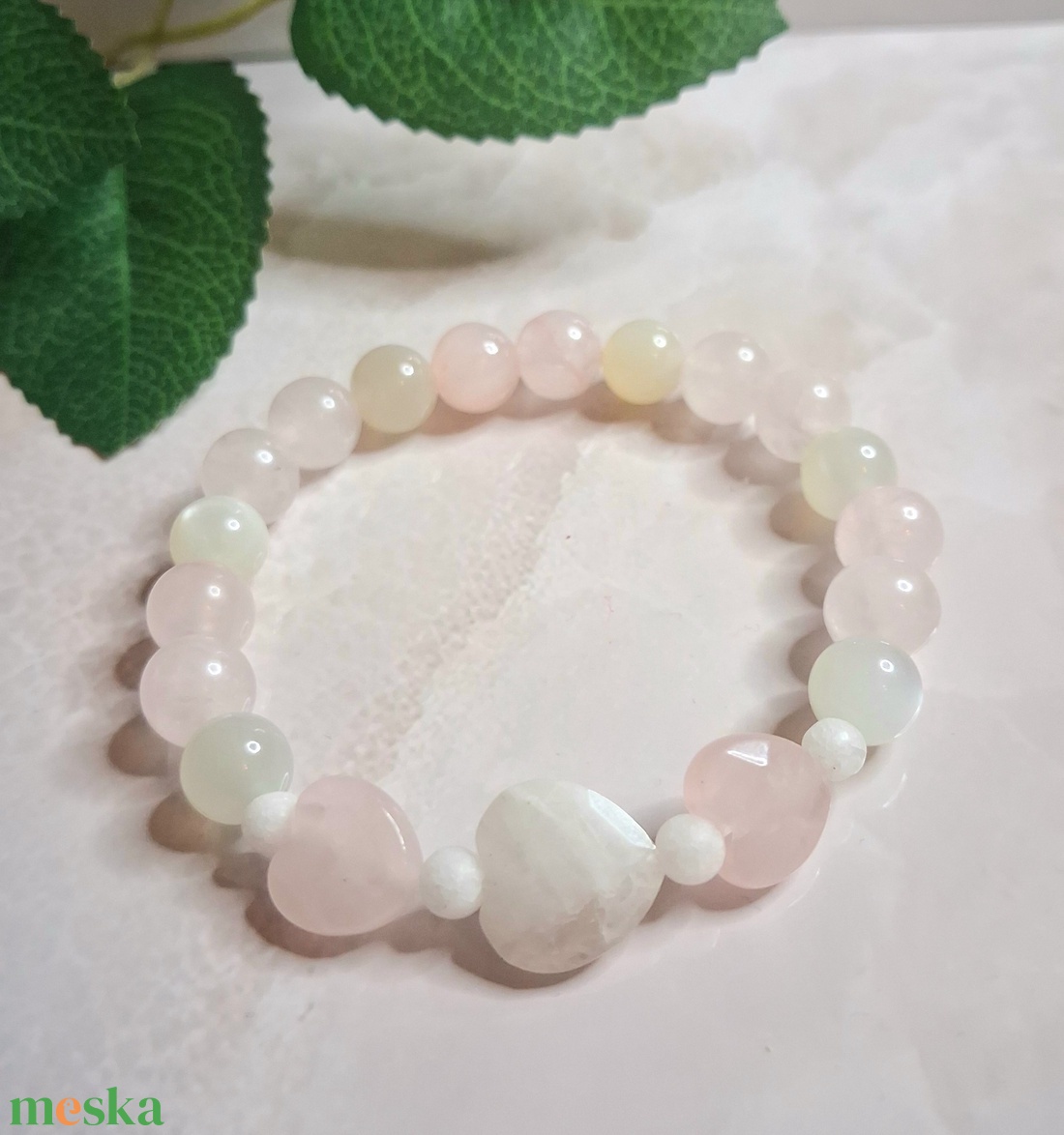 Ásvány karkötő holdkővel és rózsakvarccal � szív alakú kövekkel - ékszer - karkötő - ásványkarkötő - Meska.hu