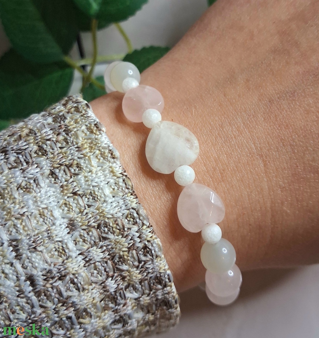 Ásvány karkötő holdkővel és rózsakvarccal � szív alakú kövekkel - ékszer - karkötő - ásványkarkötő - Meska.hu