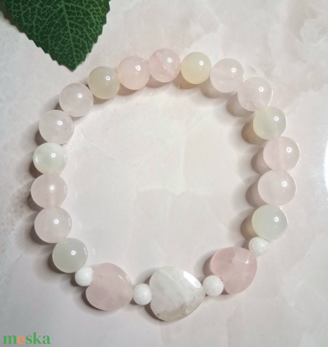 Ásvány karkötő holdkővel és rózsakvarccal � szív alakú kövekkel - ékszer - karkötő - ásványkarkötő - Meska.hu