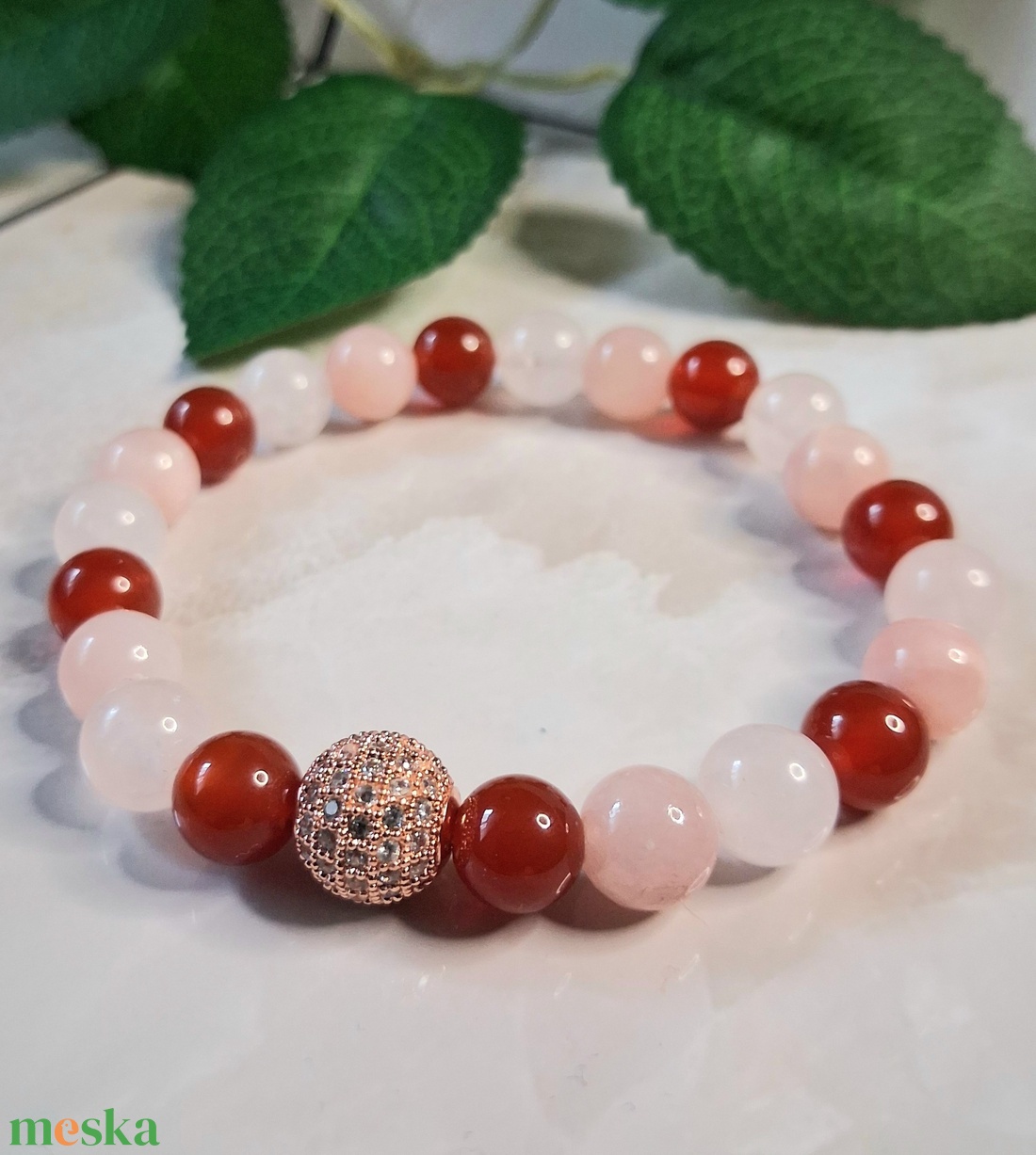 Ásvány karkötő karneollal és rózsakvarccal � cirkóniás gömb dísszel - ékszer - karkötő - ásványkarkötő - Meska.hu