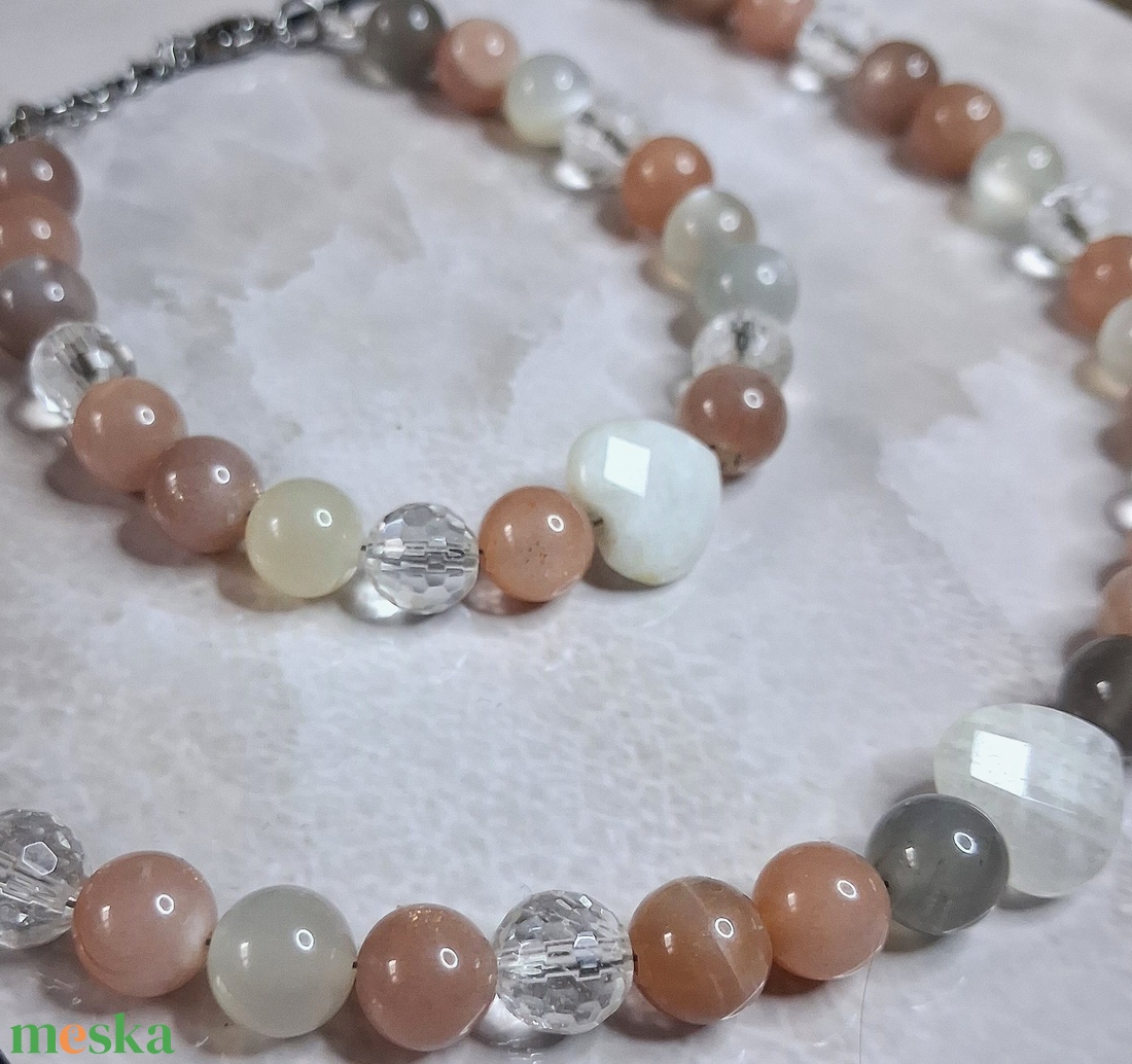 Holdkő és hegyikristály ásvány karkötő és nyaklánc szett � nőies, csillogó ékszer - ékszer - ékszerszett - Meska.hu