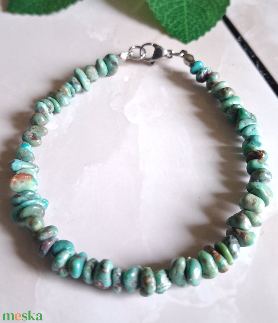 Türkiz splitter karkötő nemesacél kapoccsal - ékszer - karkötő - ásványkarkötő - Meska.hu