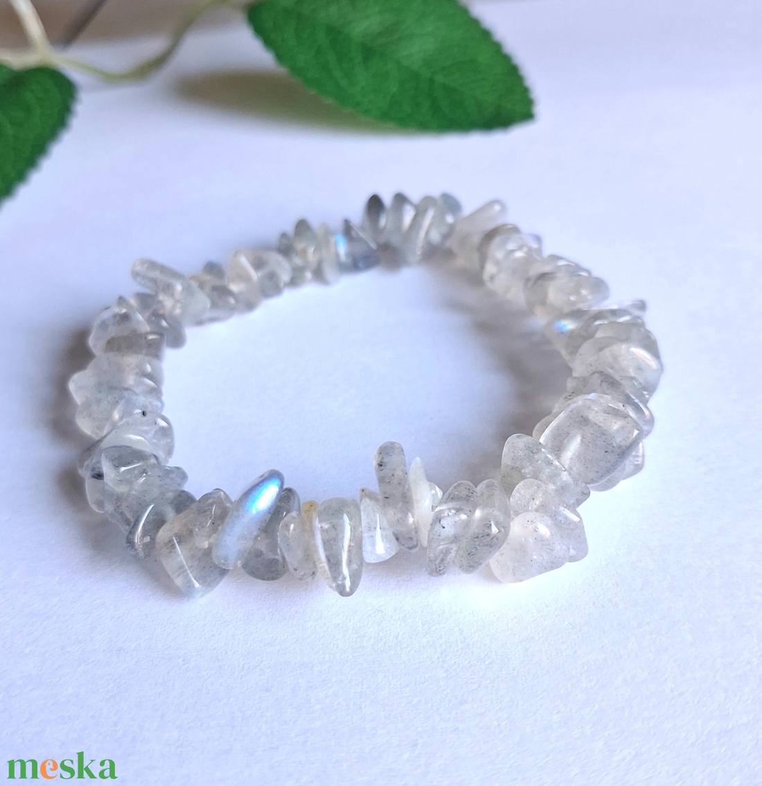 Labradorit splitter ásvány karkötő- természetes forma, szép fényjáték- Videóval - ékszer - karkötő - ásványkarkötő - Meska.hu