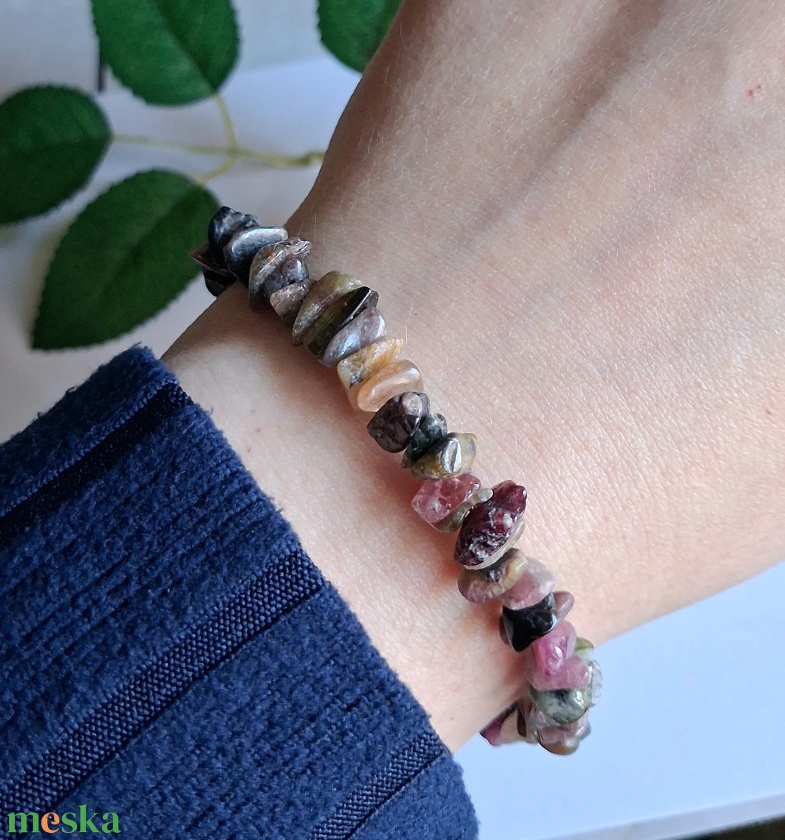 Vegyes turmalin splitter karkötő nemesacél kapoccsal - ékszer - karkötő - ásványkarkötő - Meska.hu