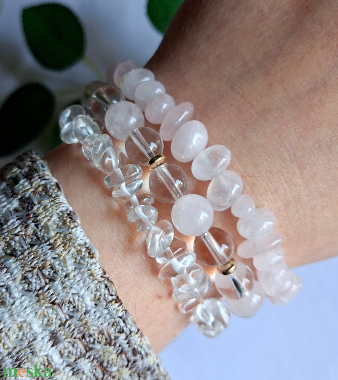 Rózsakvarc és hegyikristály ásvány karkötők- visszafogott alapdarabok szettben - ékszer - karkötő - ásványkarkötő - Meska.hu