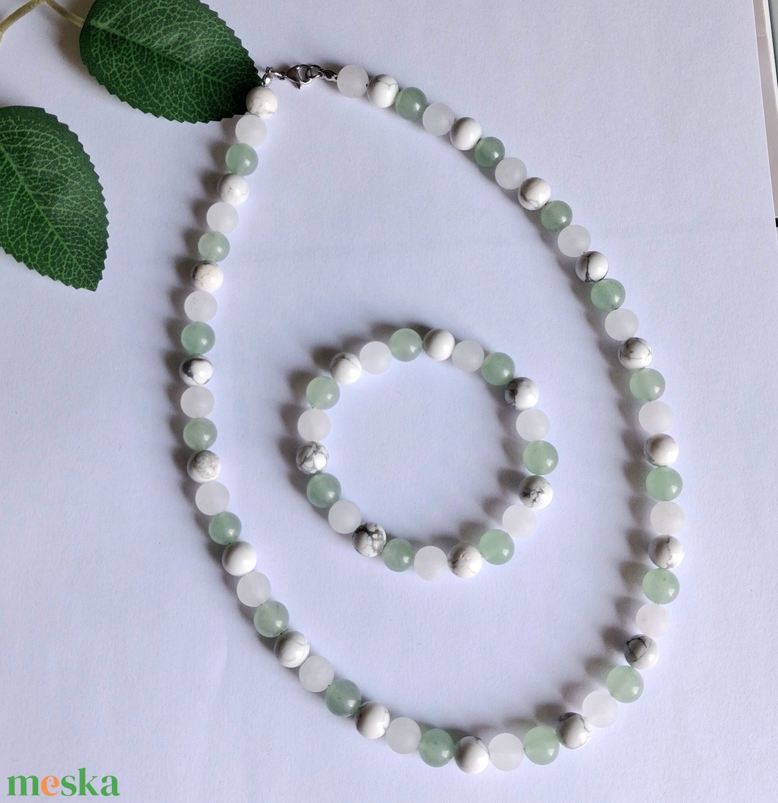 Ásvány ékszerszett- zöld aventurin, howlit, matt fehér jáde - ékszer - ékszerszett - Meska.hu