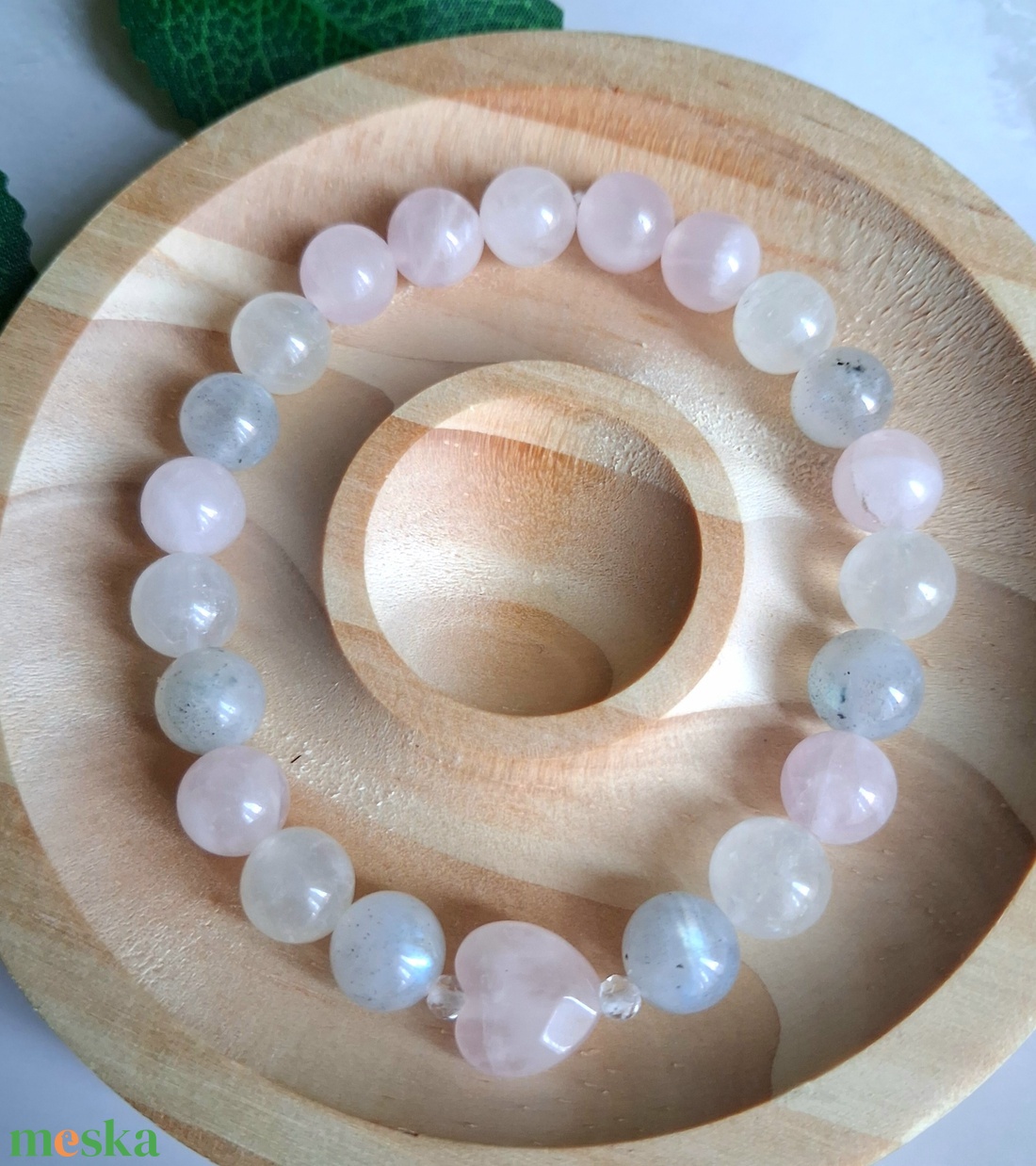Labradorit, szivárvány holdkő és madagaszkári rózsakvarc ásvány karkötő- fazettált rózsakvarc szívvel - ékszer - karkötő - ásványkarkötő - Meska.hu