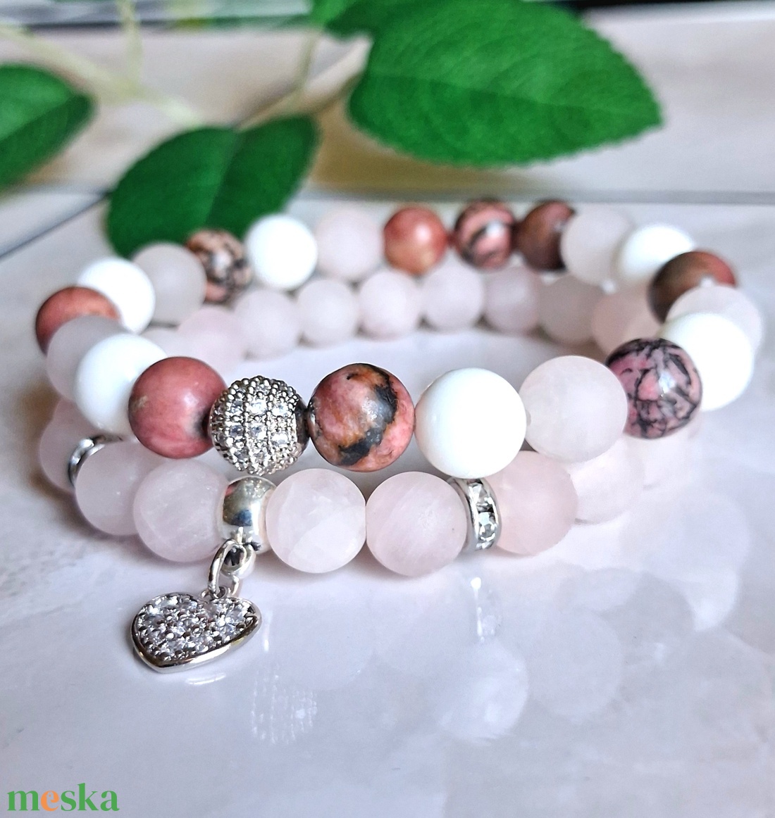 Rózsakvarc és rodonit ásvány karkötő szett � szívcsakra, szív medállal - ékszer - karkötő - ásványkarkötő - Meska.hu