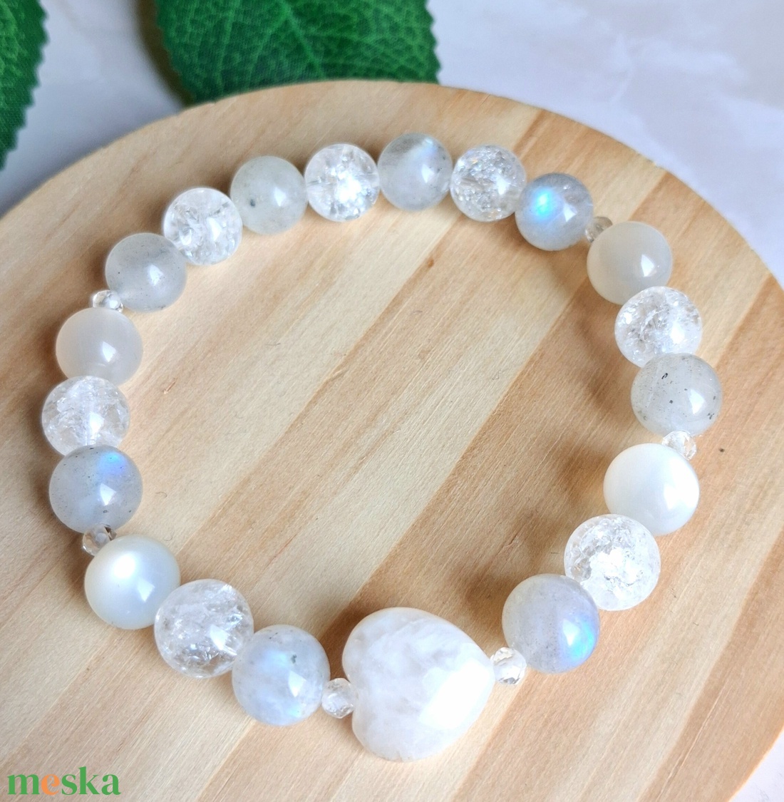 Labradorit, holdkő és hegyikristály ásvány karkötő- fazettált holdkő szívvel - ékszer - karkötő - ásványkarkötő - Meska.hu