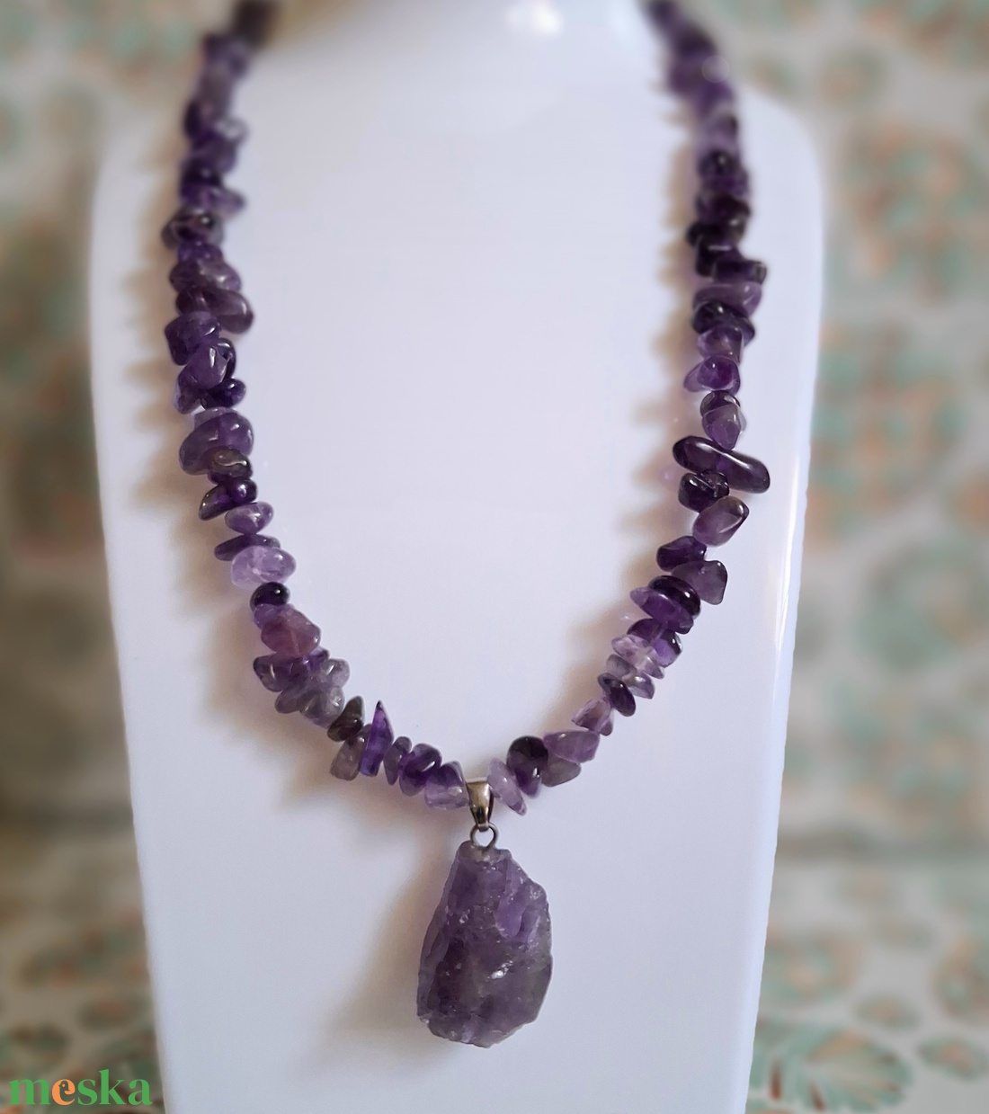 Ametiszt nyaklánc nyers medállal � egyedi lila ásvány ékszer, természetes kő - ékszer - nyaklánc - medálos nyaklánc - Meska.hu