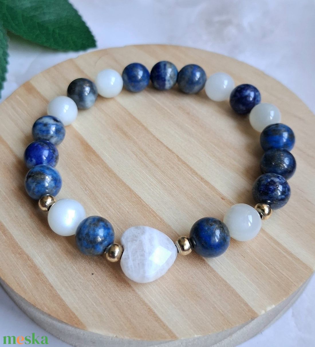 Holdkő és lápisz lazuli ásvány karkötő � fazettált holdkő szívvel - ékszer - karkötő - ásványkarkötő - Meska.hu