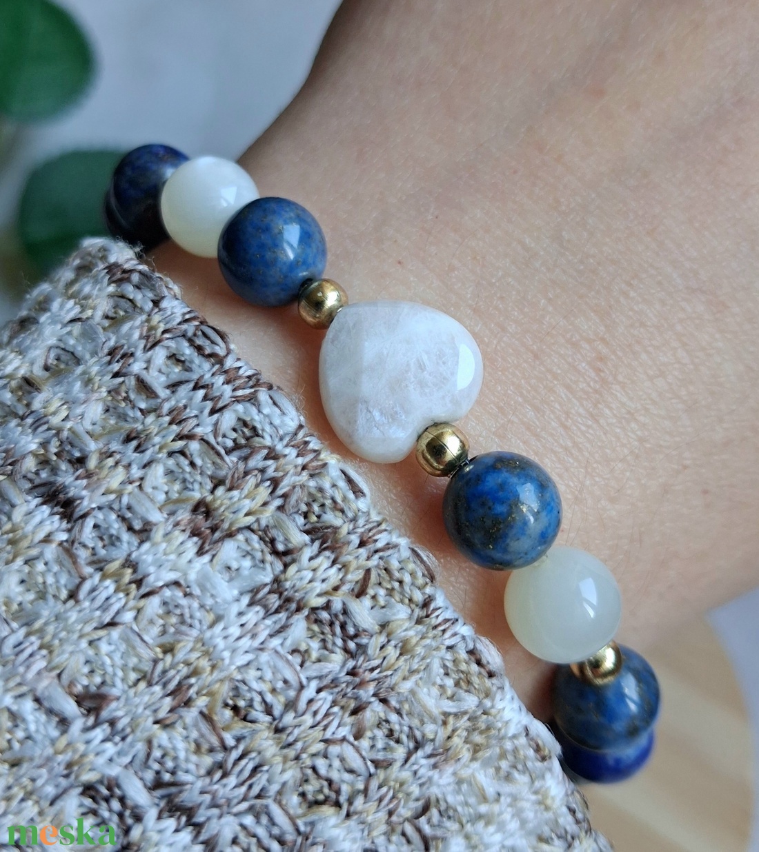 Holdkő és lápisz lazuli ásvány karkötő � fazettált holdkő szívvel - ékszer - karkötő - ásványkarkötő - Meska.hu