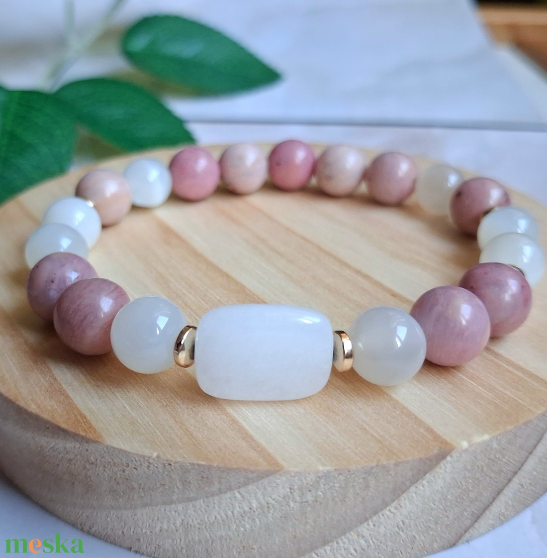 Rodonit tulit, holdkő és fehér jáde ásvány karkötő hematit köztesekkel - ékszer - karkötő - ásványkarkötő - Meska.hu