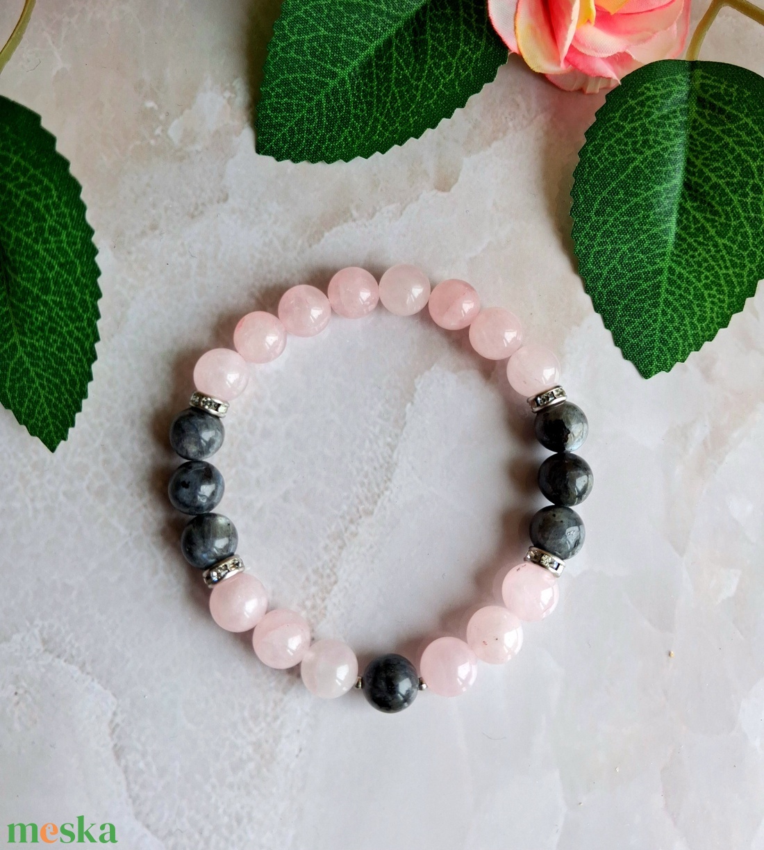 Larvikit és rózsakvarc ásvány karkötő nemesacéllal - ékszer - karkötő - ásványkarkötő - Meska.hu