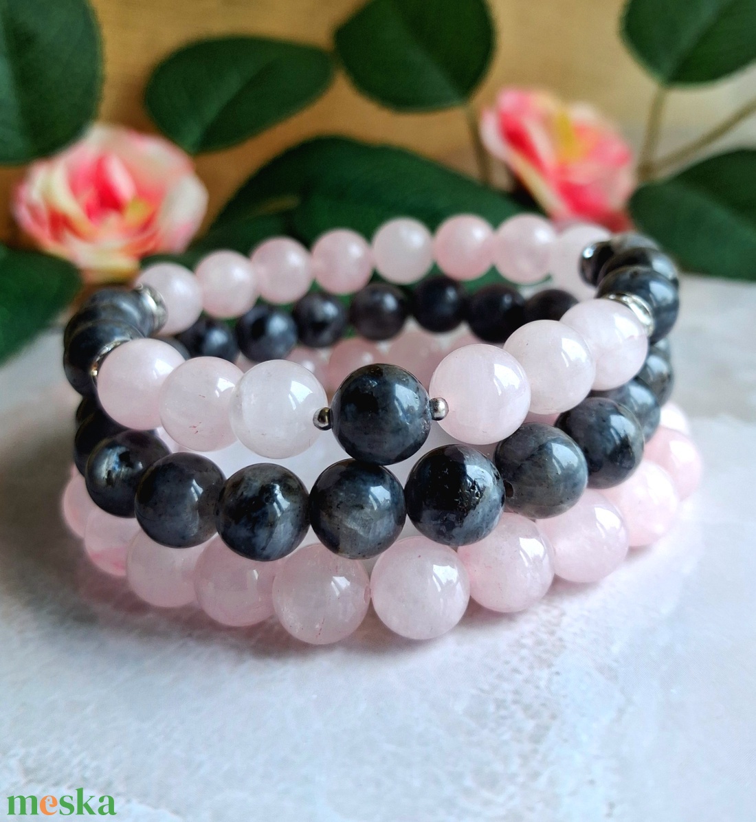 Larvikit és rózsakvarc ásvány karköt szett- 3 db - ékszer - karkötő - ásványkarkötő - Meska.hu