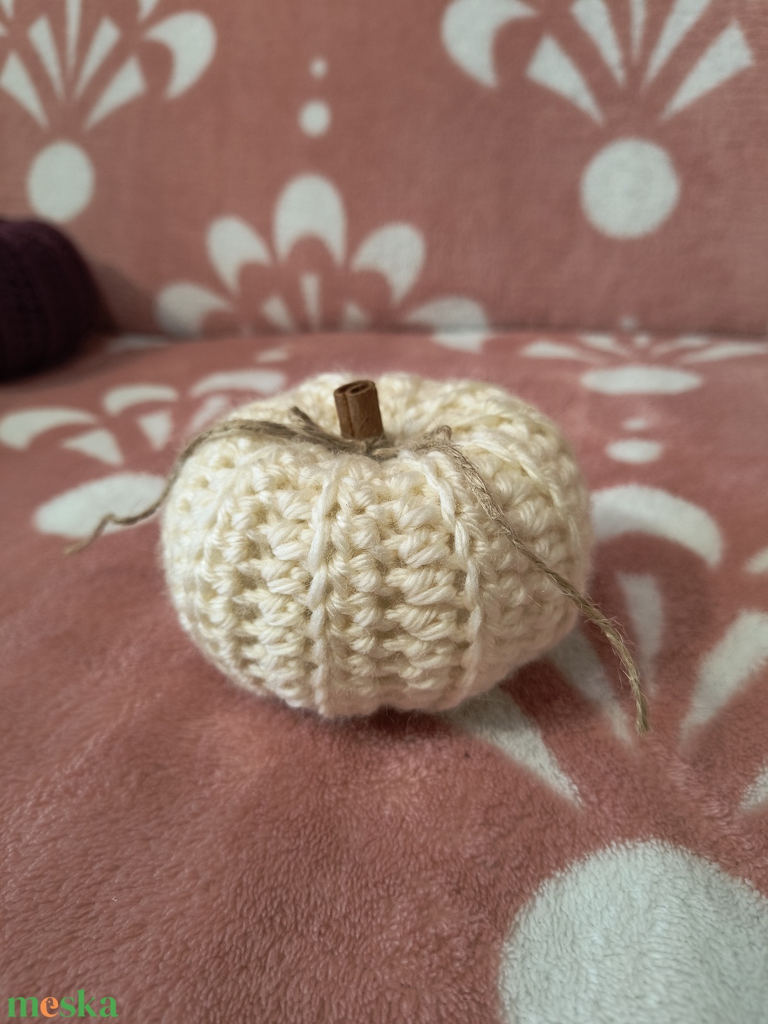 Mini horgolt tök, fahéj rúddal - kellékek & szerszámok - dekorációs kellékek - őszi dekor - őszi dekortök - Meska.hu