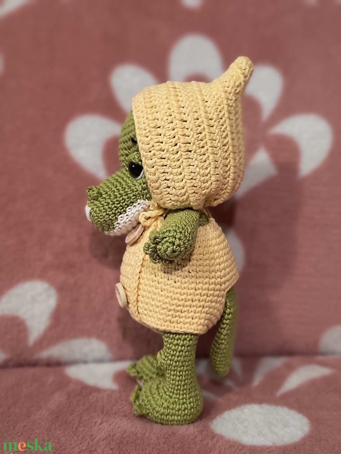 Amigurumi Krokodil baba ruhában - játék & sport - plüssállat & játékfigura - más figura - Meska.hu