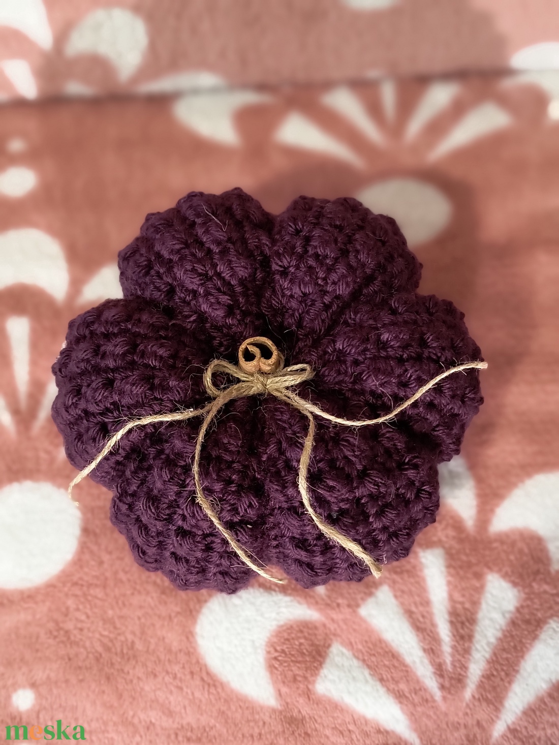 Horgolt tök, fahéj rúddal - kellékek & szerszámok - dekorációs kellékek - őszi dekor - őszi dekortök - Meska.hu