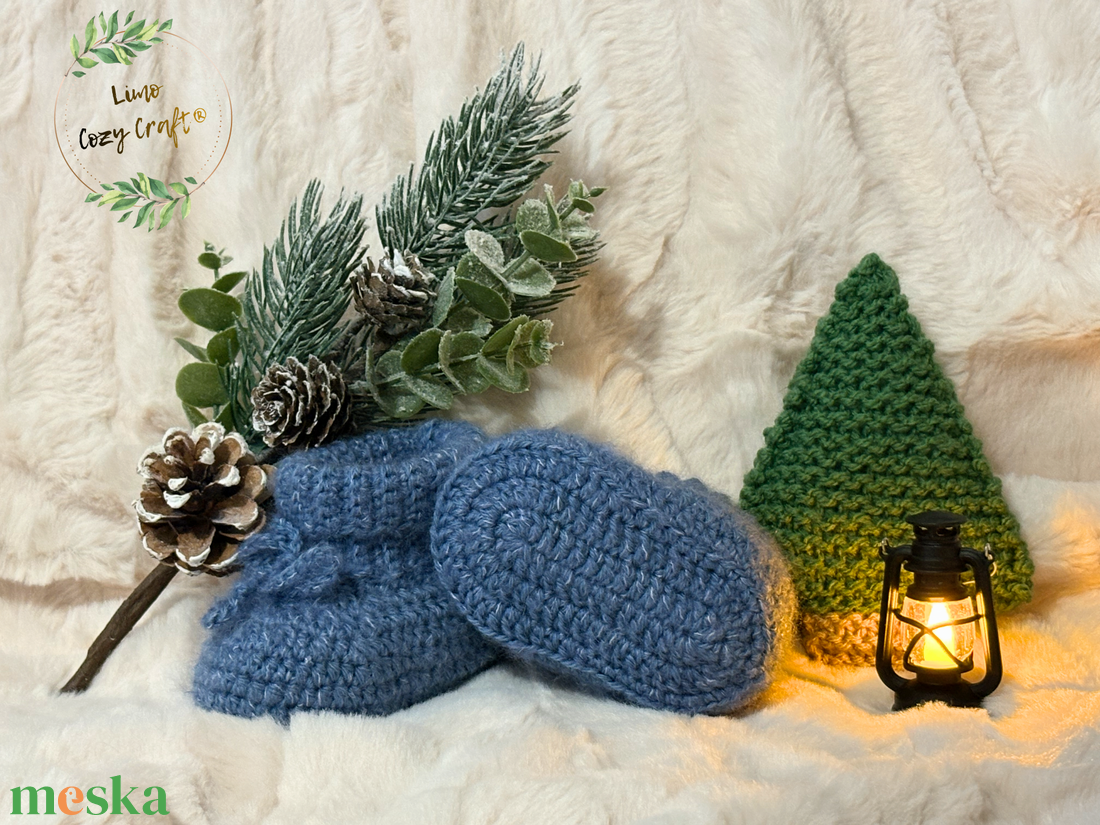 Horgolt babacipő - baba - mama - babaruházat - babacipő - Meska.hu