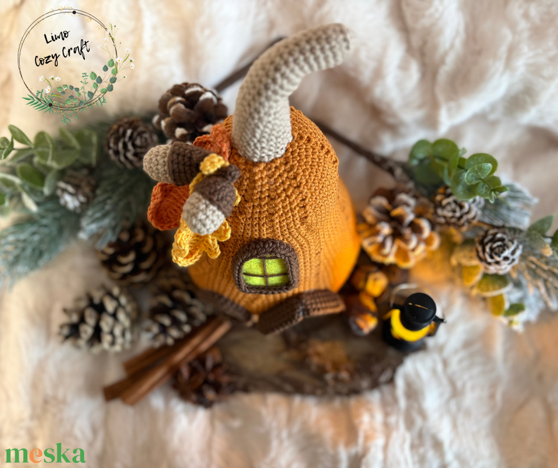 Kézzel horgolt tök házikó, világító lámpással - Lakásdekoráció - otthon & életmód - dekoráció - halloween - halloweeni tök - Meska.hu