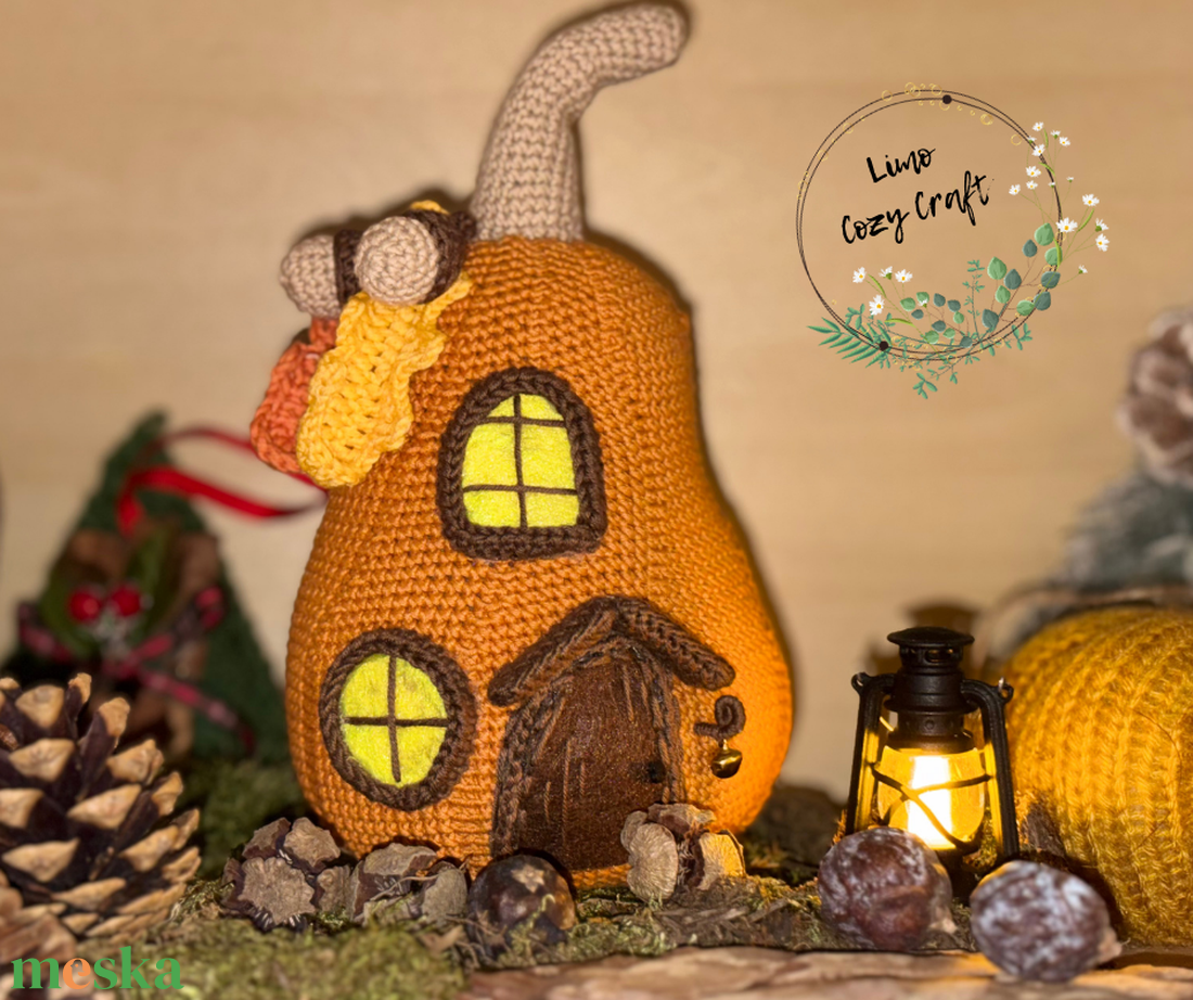 Kézzel horgolt tök házikó, világító lámpással - Lakásdekoráció - otthon & életmód - dekoráció - halloween - halloweeni tök - Meska.hu