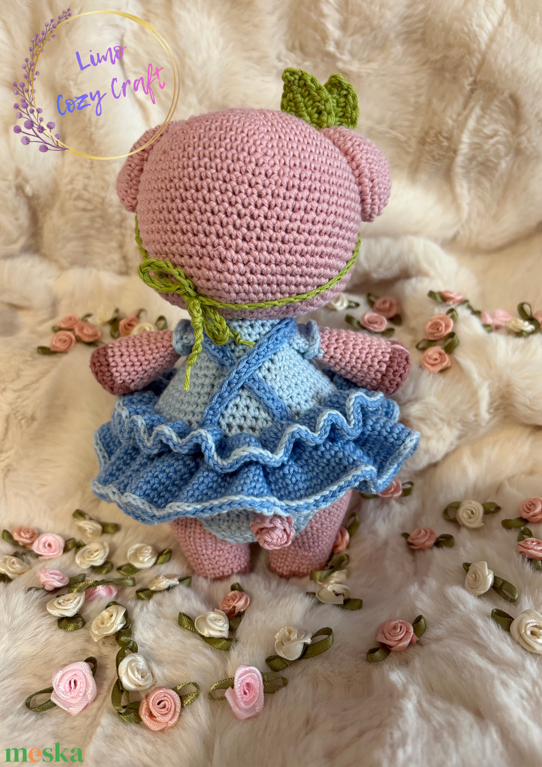 Kézzel horgolt malacka, szoknyában - játék & sport - plüssállat & játékfigura - malac - Meska.hu