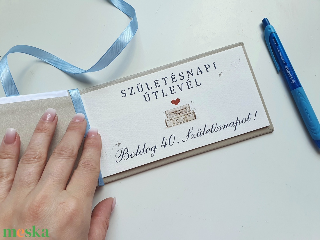Kemény borítású, örök emlék, EGYEDI Szülinapi Útlevél, Beszállókártya, Repülőjegy, 30, 40éves szülinap, utazás ajándékba - könyv & zene - könyv - Meska.hu