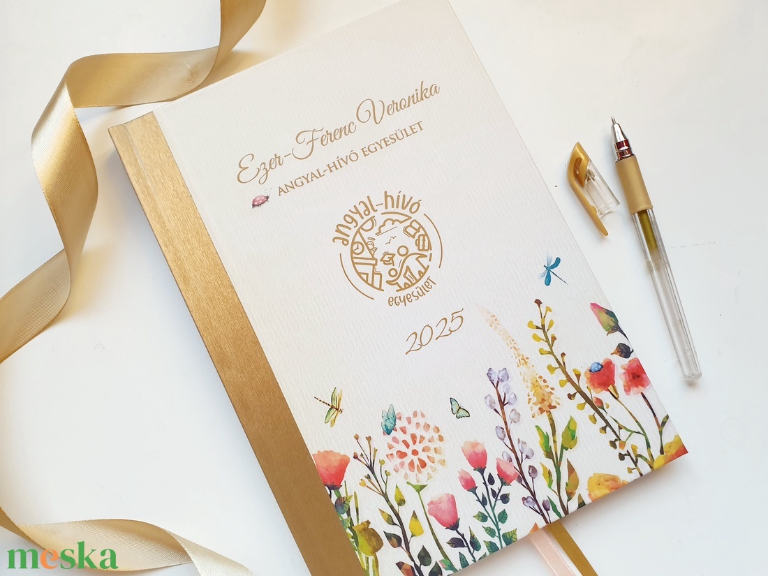 Egyedi naptár, arany, réti virágos, logóval, Naptár, határidőnapló, kalendár, zsebnaptár, névreszóló, tervező - otthon & életmód - papír, írószer - naptár & tervező - Meska.hu