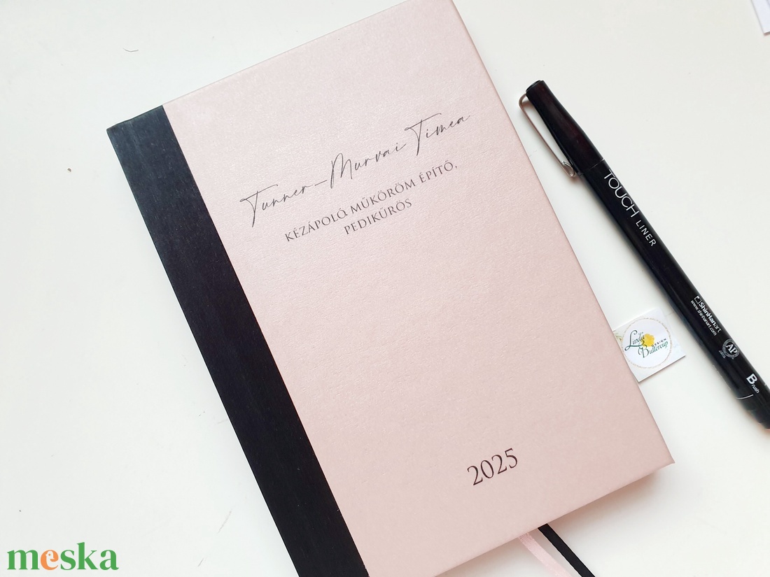 Egyedi naptár, Fekete, púder, rosegold, Logóval, Naptár, határidőnapló, kalendár, zsebnaptár, névreszóló, tervező,körmös - otthon & életmód - papír, írószer - naptár & tervező - Meska.hu